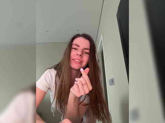 Cum_for_Lizzy webcam