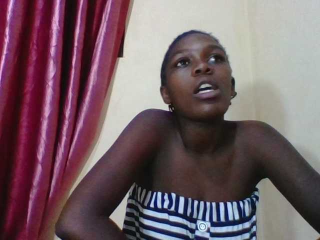 CuteVicky Live Cam on BongaCams