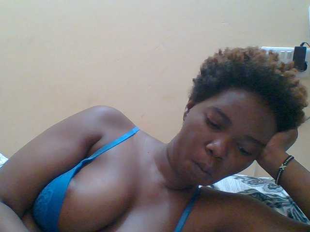  Sexyebonygal chat room