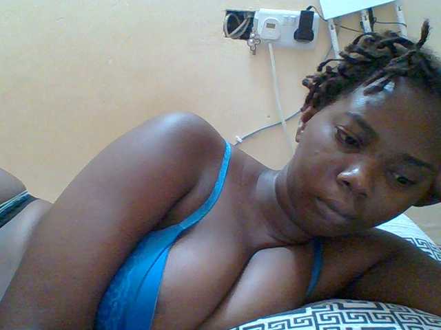 Sexyebonygal's BongaCams show and profile