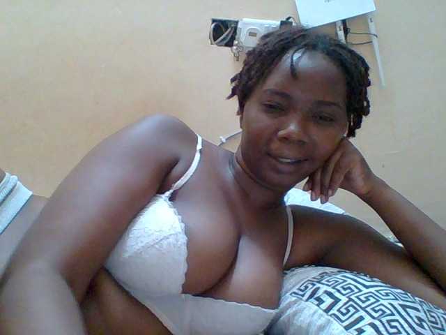 Sexyebonygal's BongaCams show and profile