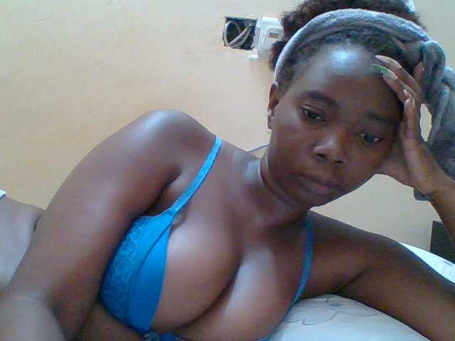 Sexyebonygal's BongaCams show and profile