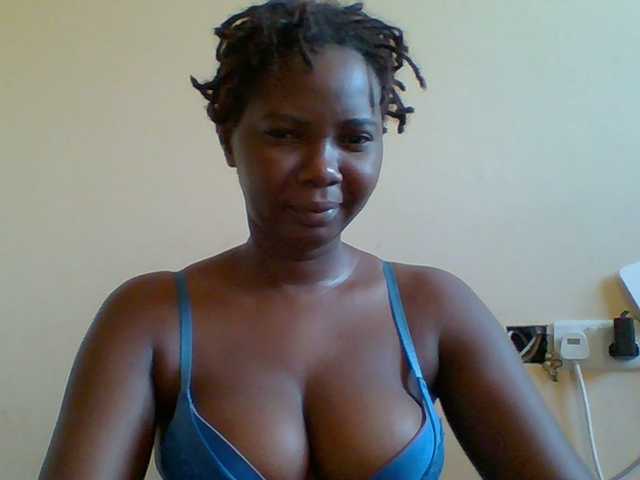 Sexyebonygal's BongaCams show and profile