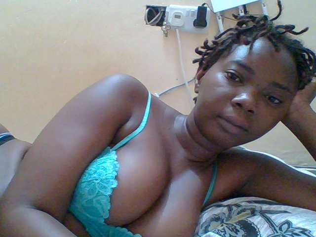 Sexyebonygal's BongaCams show and profile