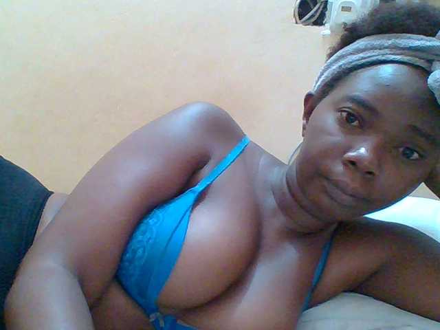 Sexyebonygal's BongaCams show and profile