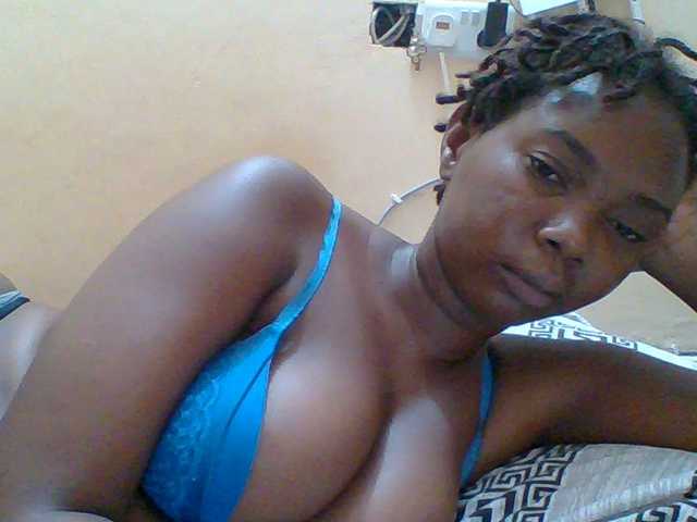 Sexyebonygal's BongaCams show and profile