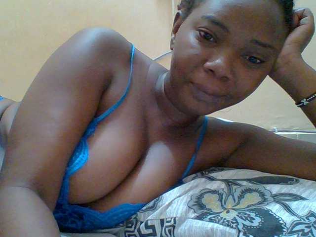 Sexyebonygal's BongaCams show and profile