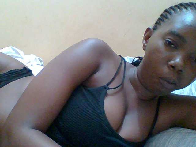 Sexyebonygal webcam bongacams model stream image