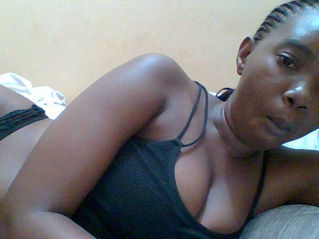 Sexyebonygal webcam bongacams model stream image