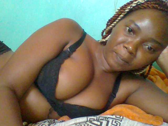 Sexyebonygal's BongaCams show and profile