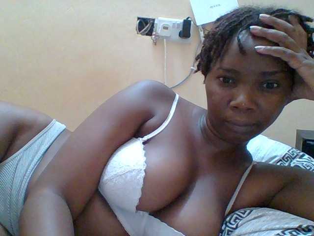 Sexyebonygal's BongaCams show and profile