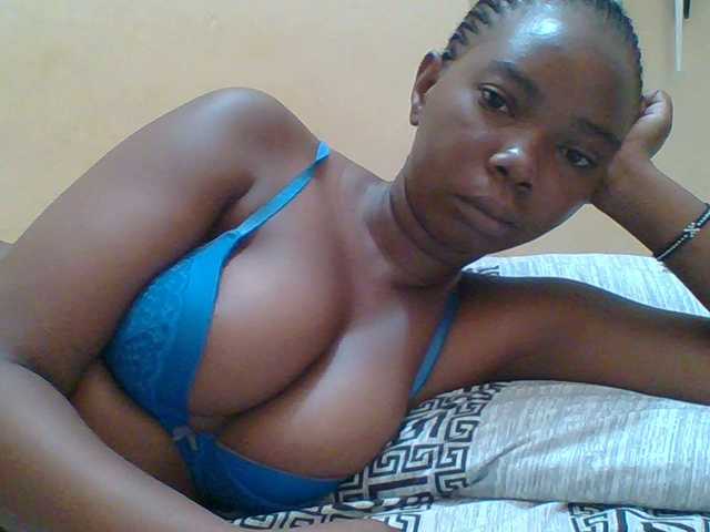 Sexyebonygal webcam bongacams model stream image