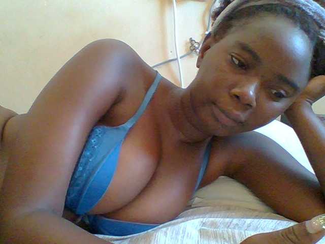 Sexyebonygal's BongaCams show and profile