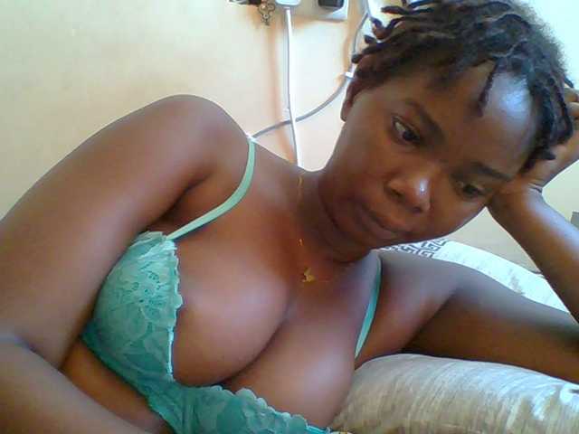 Sexyebonygal's BongaCams show and profile