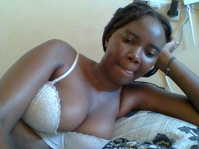 Sexyebonygal's BongaCams show and profile