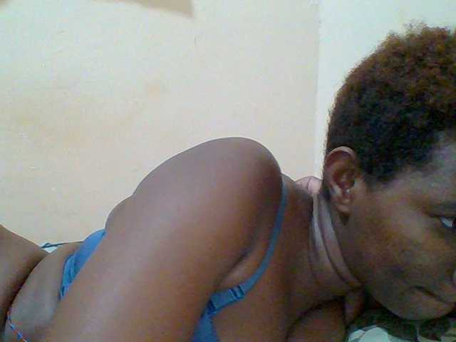  Sexyebonygal chat room
