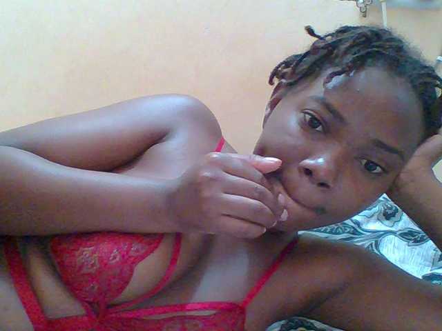 Sexyebonygal's BongaCams show and profile