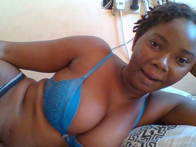 Sexyebonygal's BongaCams show and profile