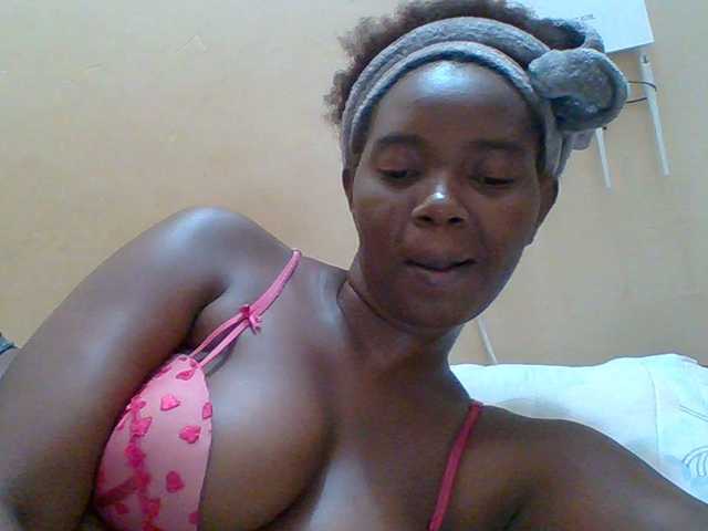 Sexyebonygal's BongaCams show and profile