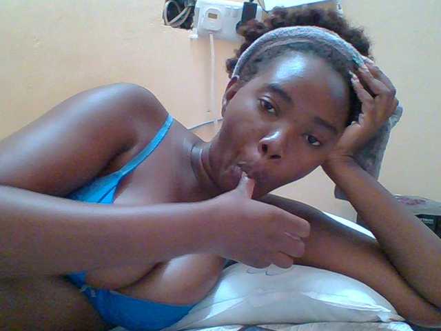 Sexyebonygal webcam bongacams model stream image