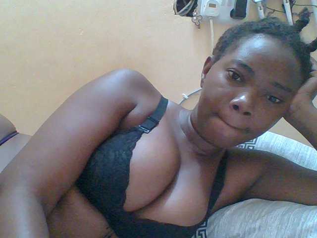 Sexyebonygal's BongaCams show and profile