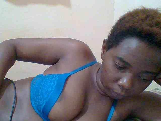 Sexyebonygal webcam