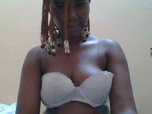Sexyebonygal webcam