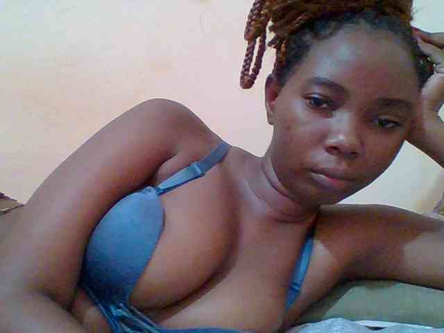 Sexyebonygal