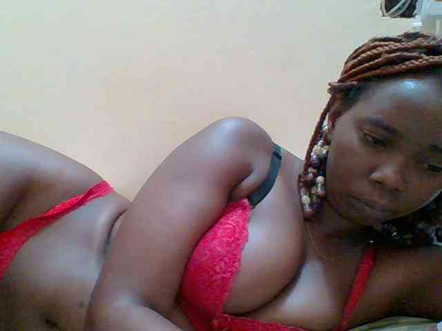 Sexyebonygal webcam