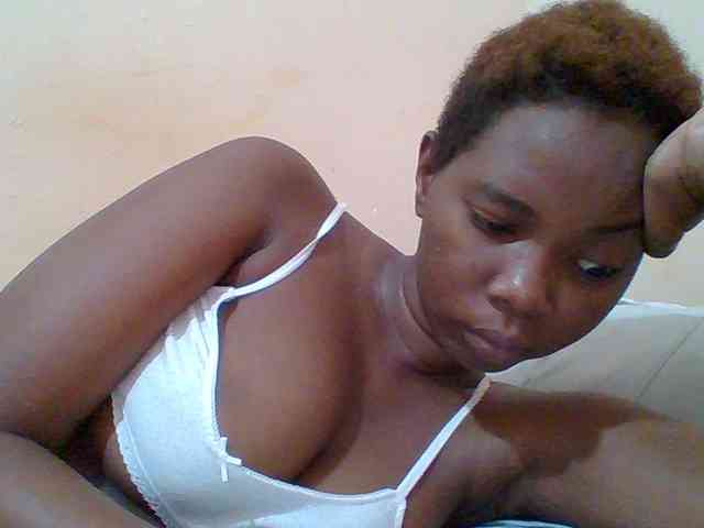 Sexyebonygal webcam