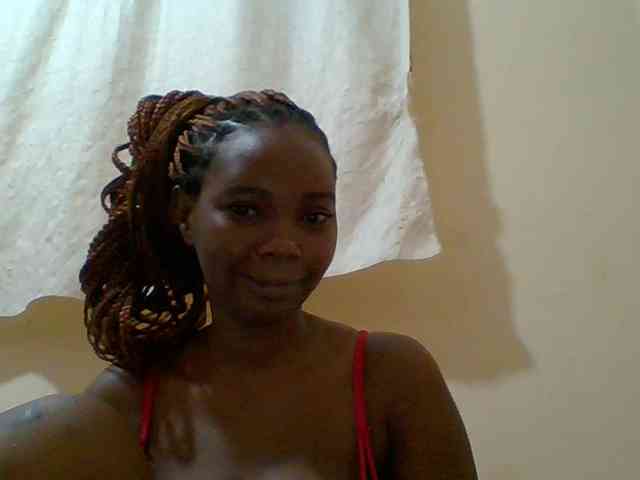 Sexyebonygal webcam