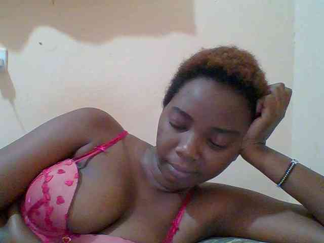 Sexyebonygal webcam