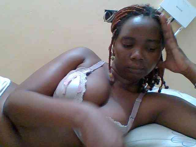 Sexyebonygal webcam