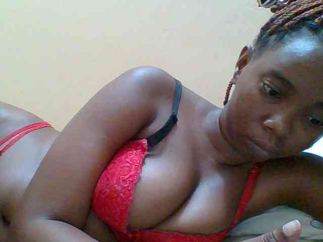 Sexyebonygal webcam
