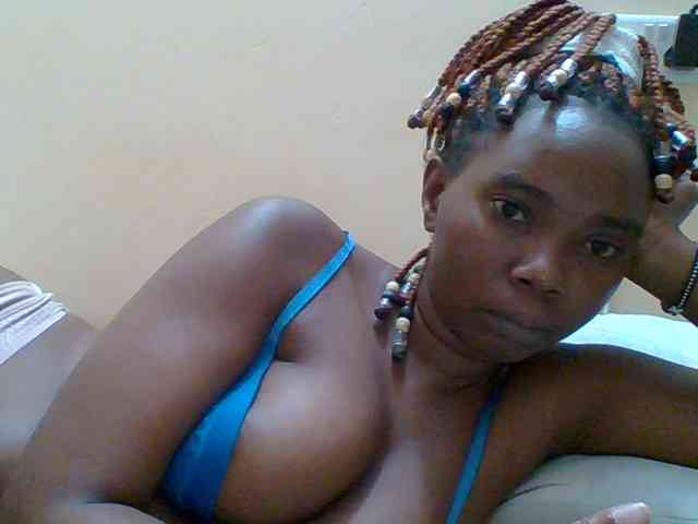 Sexyebonygal webcam