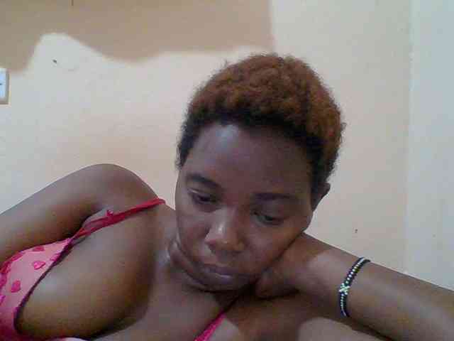 Sexyebonygal webcam