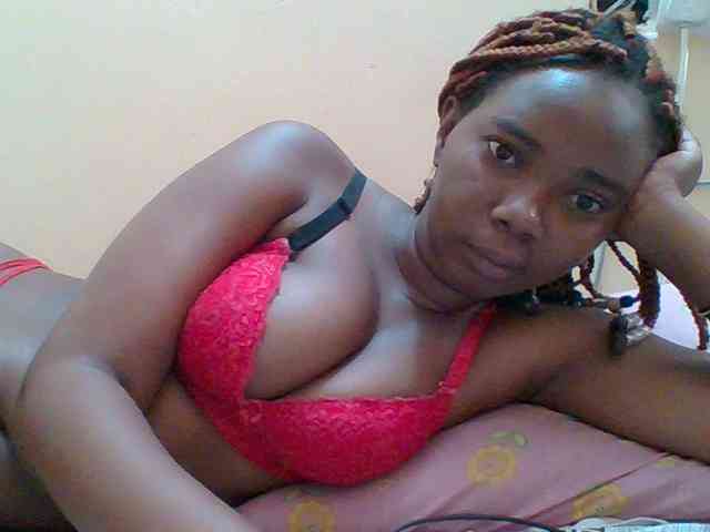 Sexyebonygal webcam