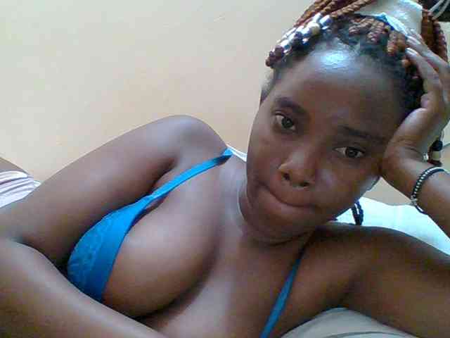 Sexyebonygal webcam