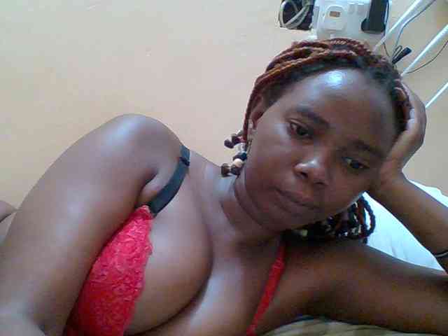 Sexyebonygal webcam