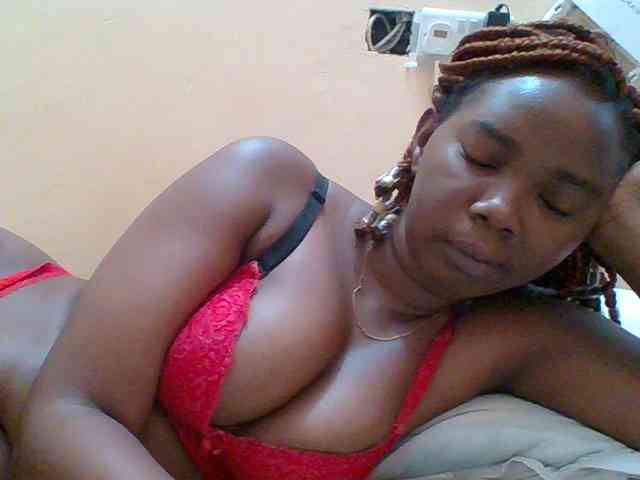 Sexyebonygal webcam