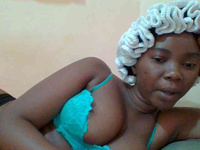 Sexyebonygal webcam