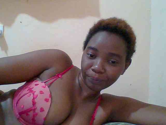 Sexyebonygal webcam
