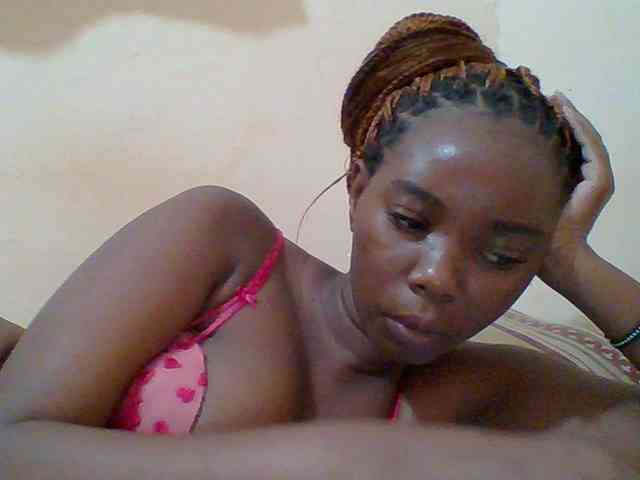 Sexyebonygal