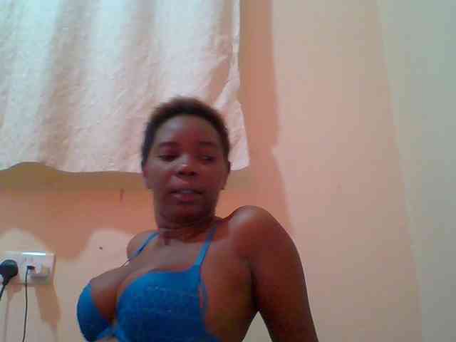 Sexyebonygal webcam