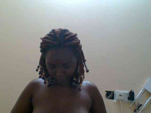 Sexyebonygal webcam