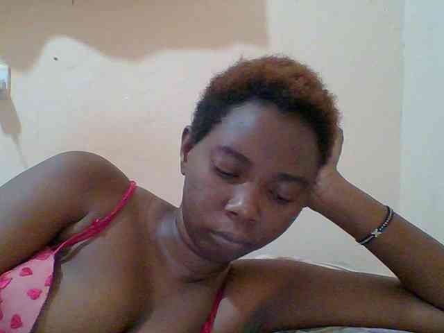 Sexyebonygal webcam
