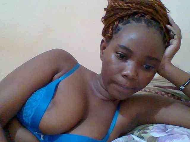Sexyebonygal webcam