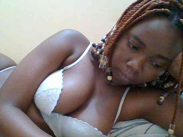 Sexyebonygal webcam