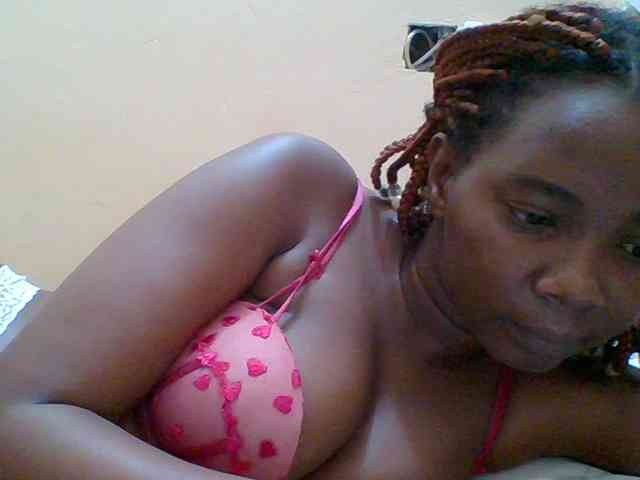Sexyebonygal webcam