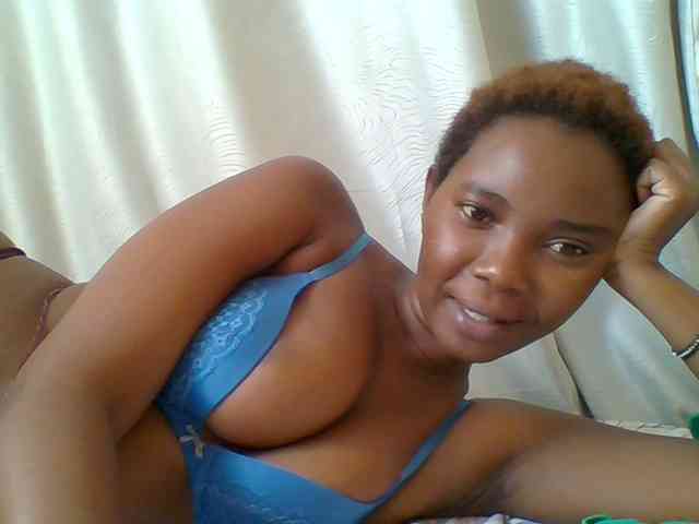 Sexyebonygal